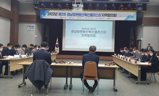 "K-방산 인기...세계는 넓고 할 일도 많다" - 뉴스 썸네일 이미지