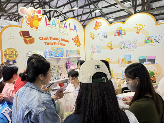 경남문화예술진흥원 '해외마켓 참가 지원사업' 성과 - 뉴스 썸네일 이미지