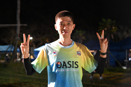 [2025사천노을마라톤]남자 하프코스 우승 김정명 씨