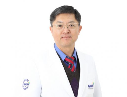 서성욱 경상국립대병원 안과 교수