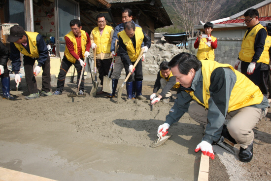 박완수 시장, 마산합포구 둔던 오지마을 민생탐방